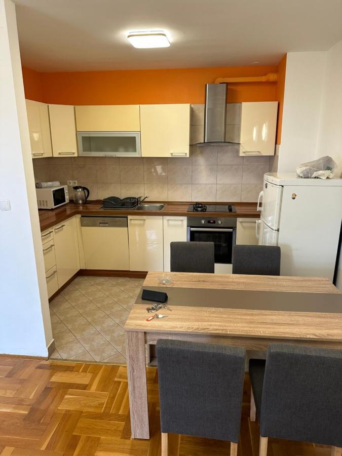 Ferienwohnung Apartman Aurora Kaštel Novi Exterior foto